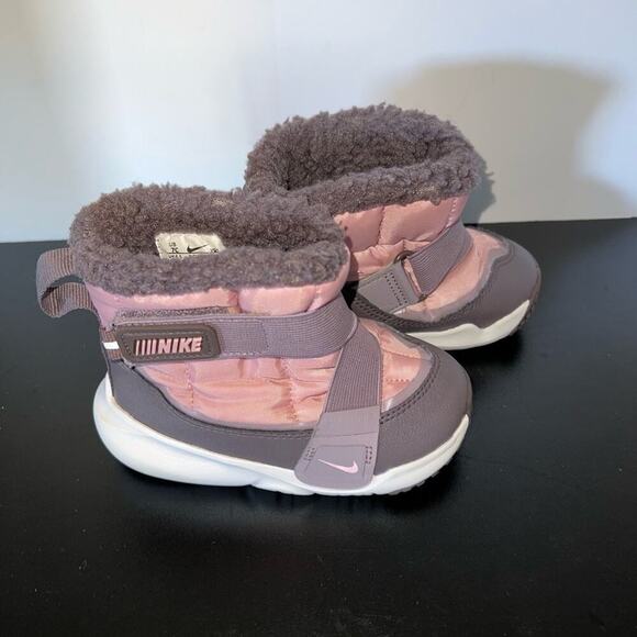 NIKE GIRLS SQUALL BOOT SIZE 7 - Picture 2 of 5